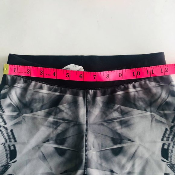 adidas techfit shorts size S - Picture 7 of 16